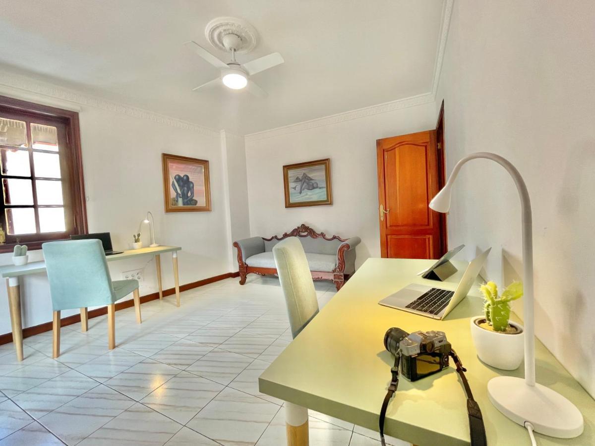 Апартаменты The Balcony House With Free Parking Пуэрто-де-ла-Крус Экстерьер фото